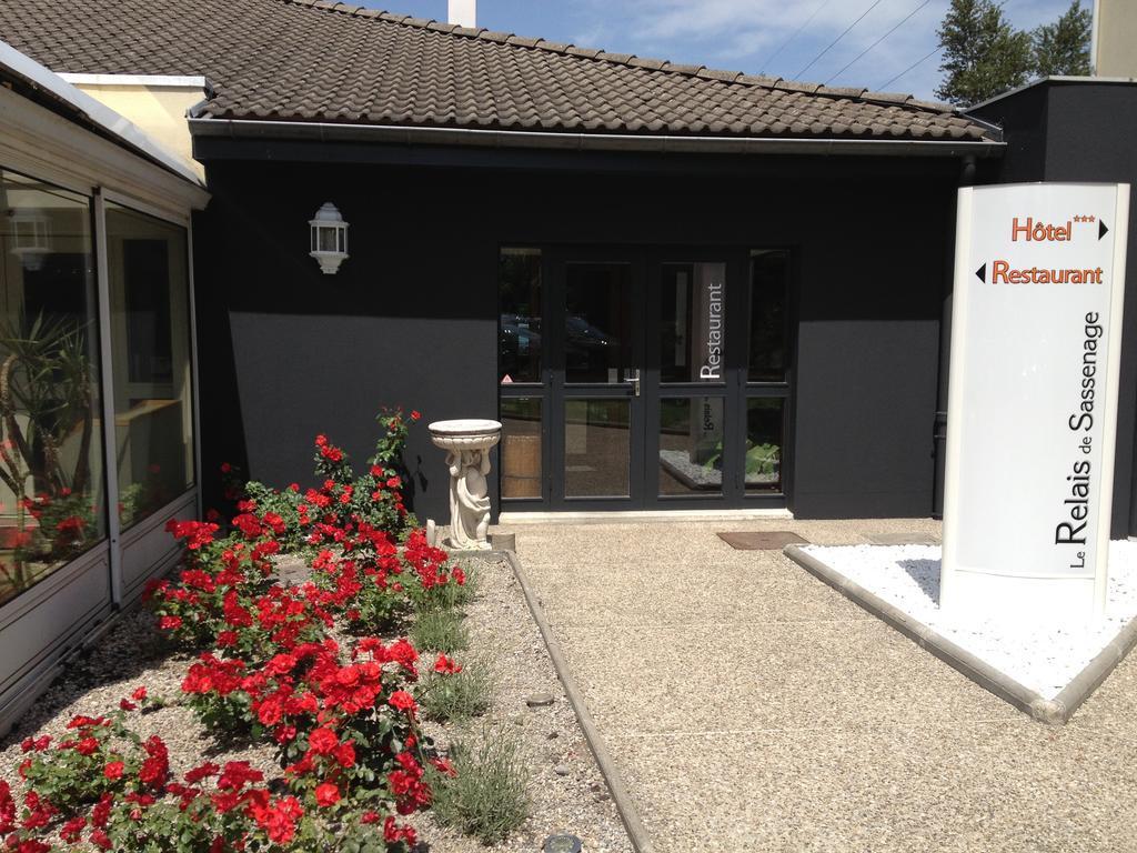 Hotel Logis Le Relais De Sassenage Exterior foto