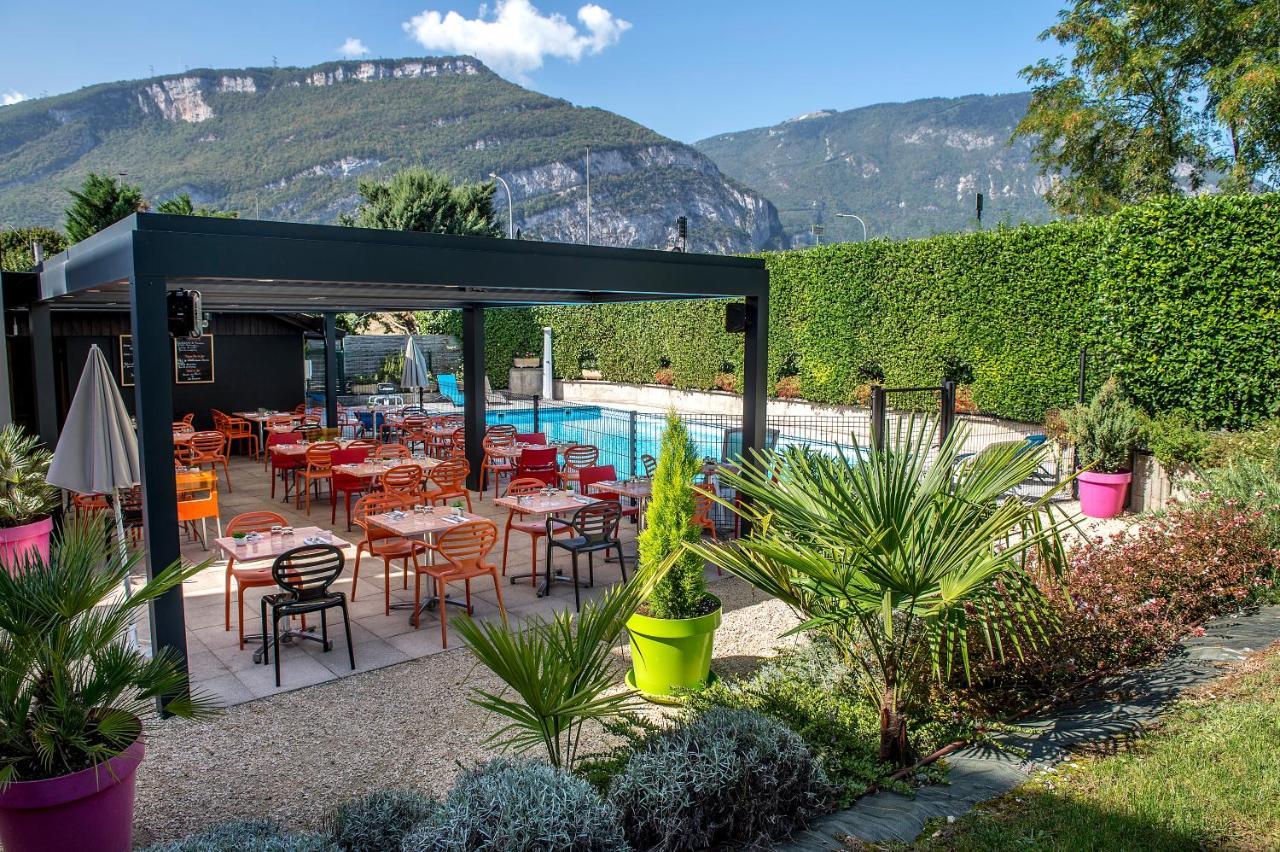 Hotel Logis Le Relais De Sassenage Exterior foto